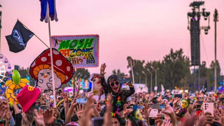 Abuchean a Ángela Aguilar en el EDC 2025