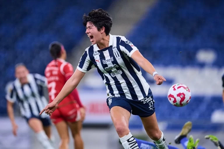 ¿Cuál equipo encabeza el torneo Clausura 2025 de la liga mexicana femenil?