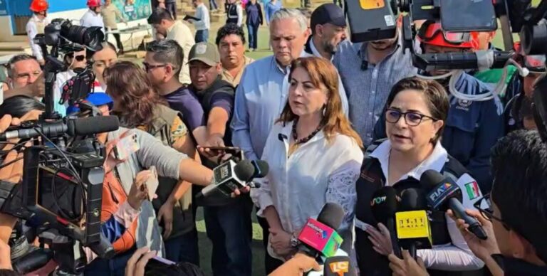 Persiste incendio en El Tepozteco; Protección Civil federal encabeza el combate al siniestro