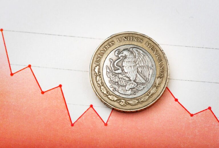 Agencia Moody’s Ratings alerta que México podría perder escaños en su calificación crediticia