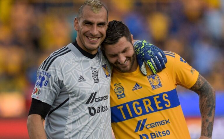 Gignac y Nahuel, de  Tigres, cantan el Himno Nacional Mexicano ¿Se nacionalizaron?