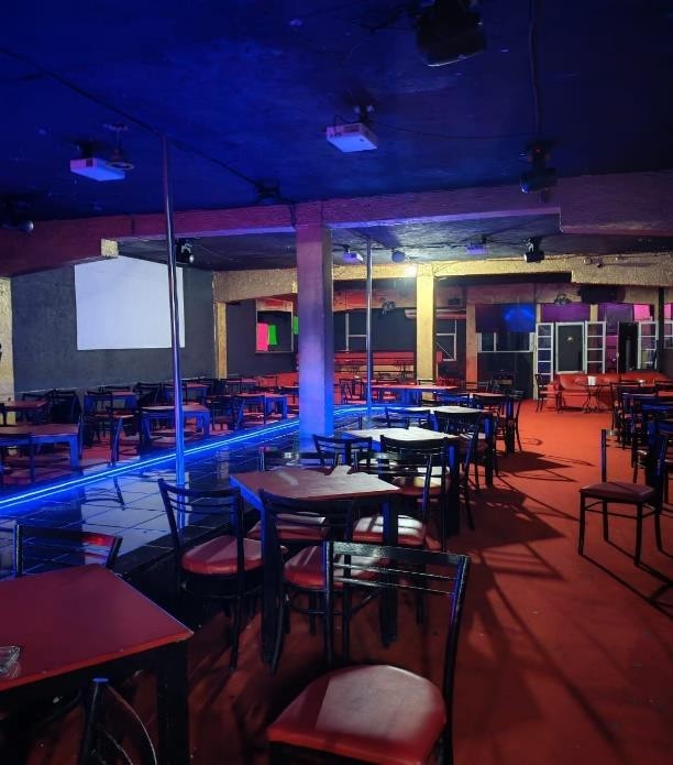 Rescata FGE de Quintana Roo a 15 mujeres víctimas de trata durante cateo en un bar de Tulum