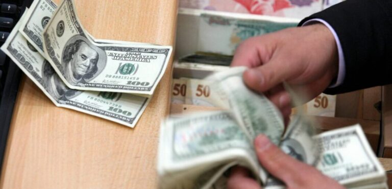 Estiman que remesas podrían bajar en 2025