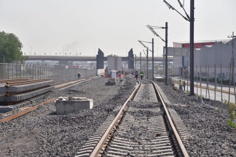 Construir 8 mil kilómetros de tren de pasajeros, reto hacia el 2030