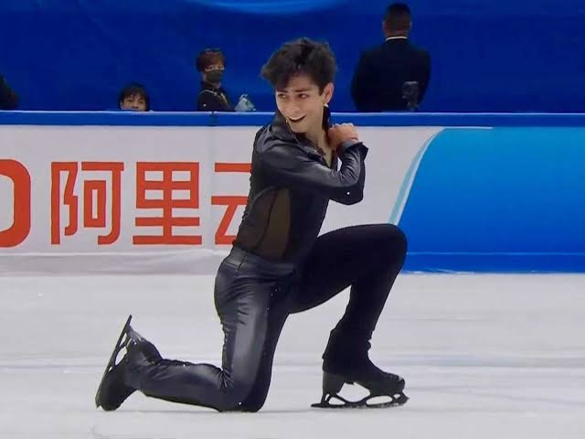 Donovan Carrillo gana bronce en Beijing y logra pase a Juegos Olímpicos de Invierno