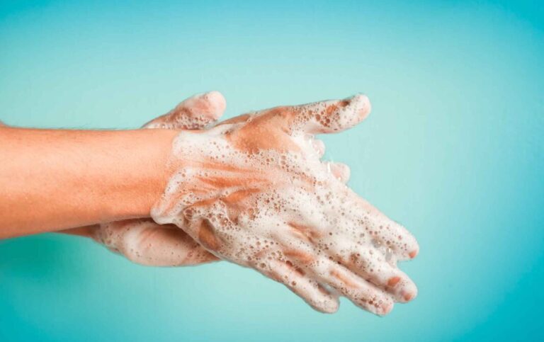 Un correcto lavado de manos puede prevenir hasta el 50% de las infecciones respiratorias