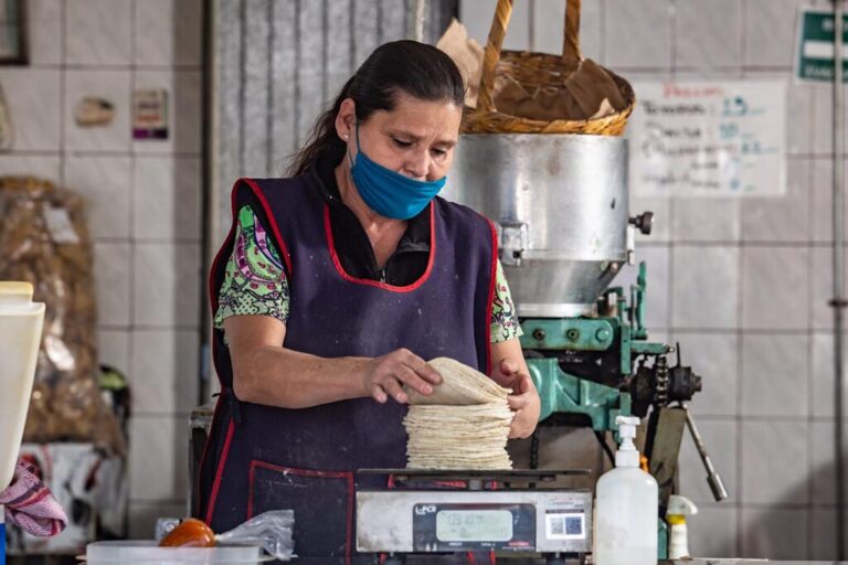 Entrega Sader maíz blanco a tortillerías adheridas al Acuerdo Nacional Maíz–Tortilla en Puebla / Por Alicia Valverde