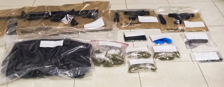 Detienen en Tulum a tres masculinos por narcomenudeo