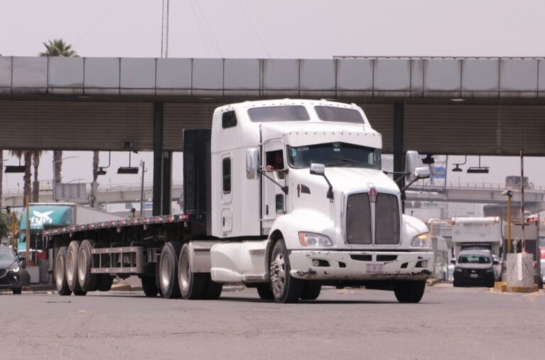 Anuncian horarios oficiales para el transporte de carga en temporada vacacional