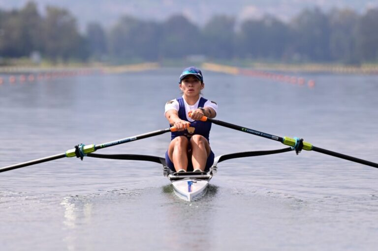 Triple oro para Melissa Edith Márquez en Pre Centroamericano de Remo.