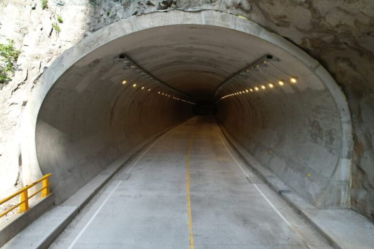 Reportan avances en infraestructura carretera y transporte