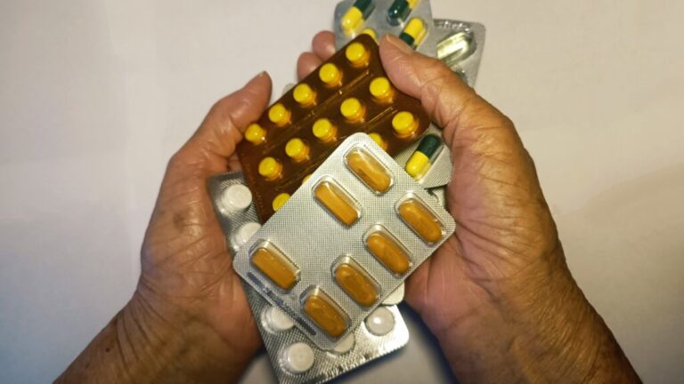 Acusa ANAFAM golpe grave a la salud con reactivación de patente vencida