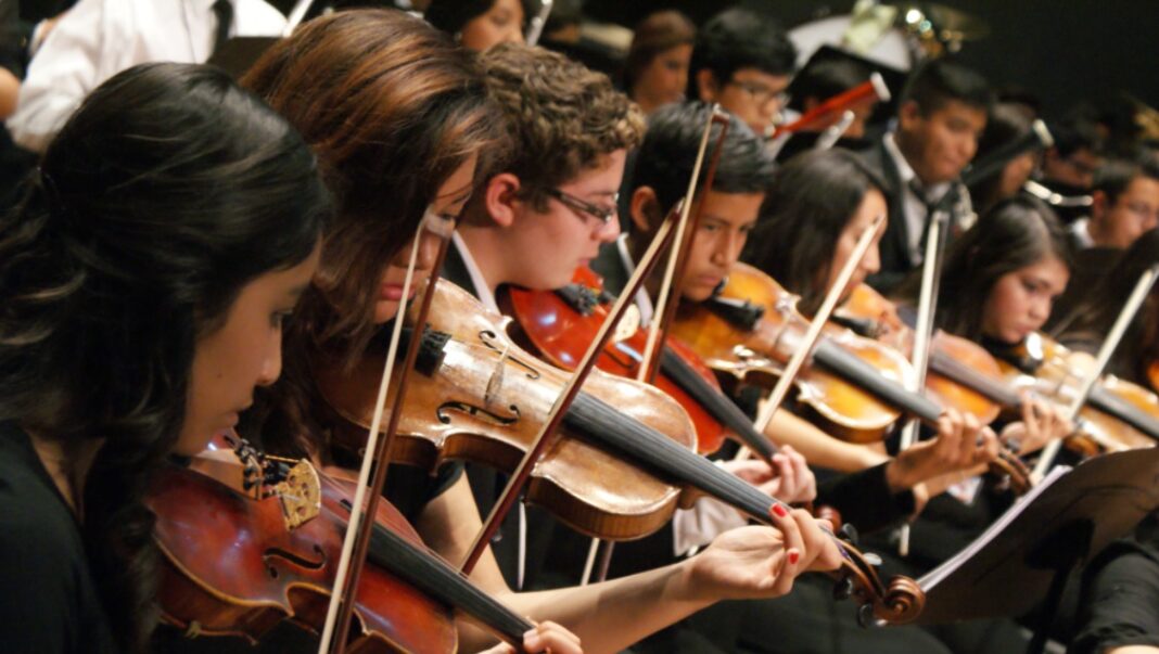 orquesta-sinfonica-violines-1068x603-1
