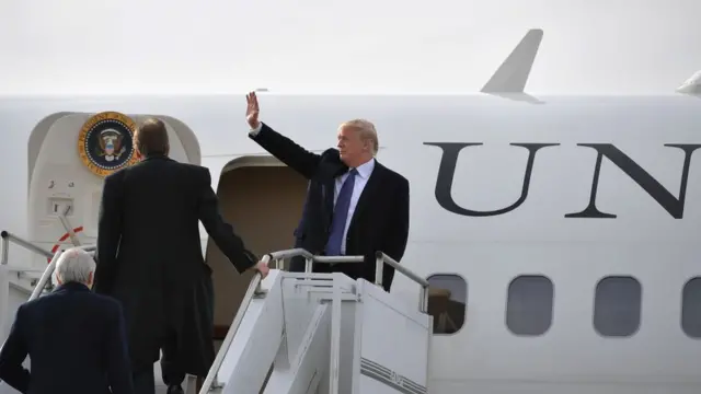 100200096_trumpairforceonejpg