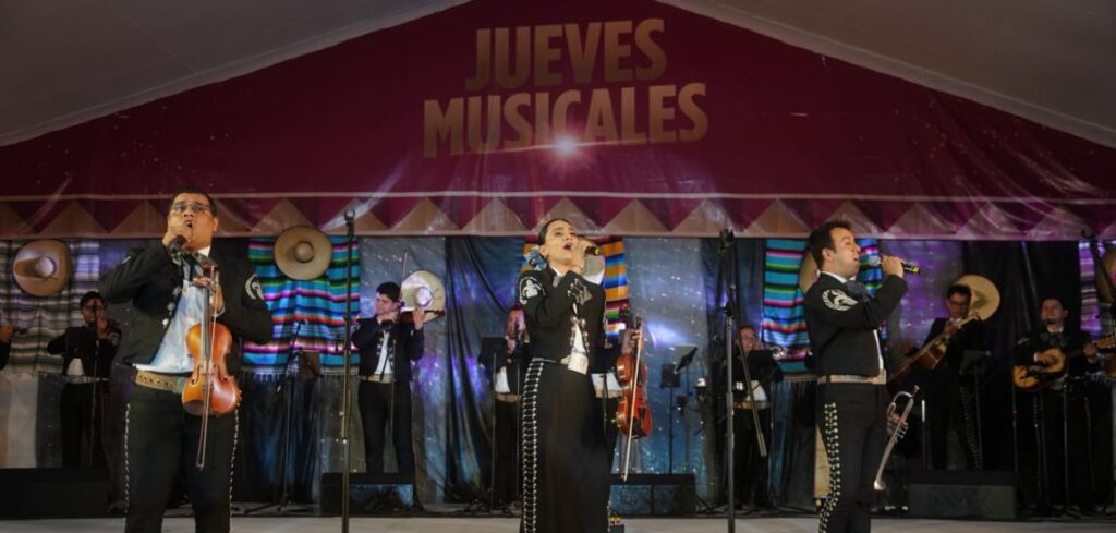 Gala-con-Mariachi-7-1140x544-1-1024x489-1