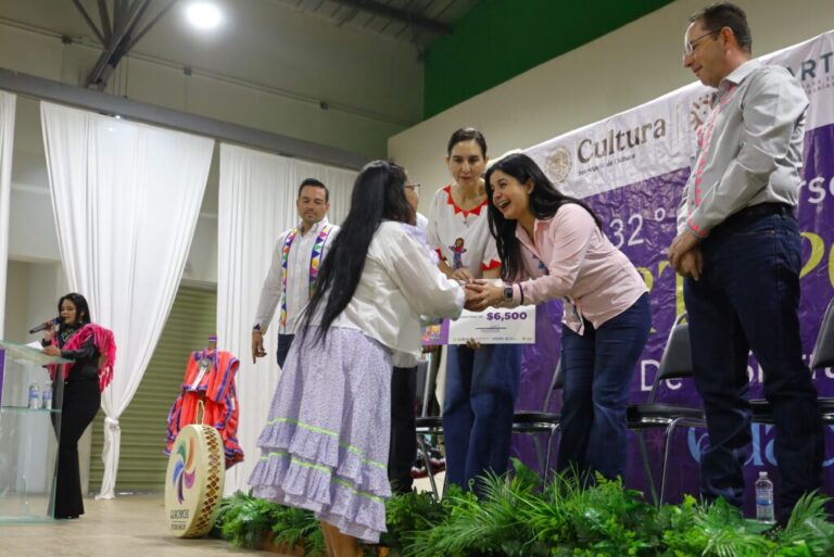 Reconocen en Chihuahua el talento de personas artesanas de la Sierra Tarahumara