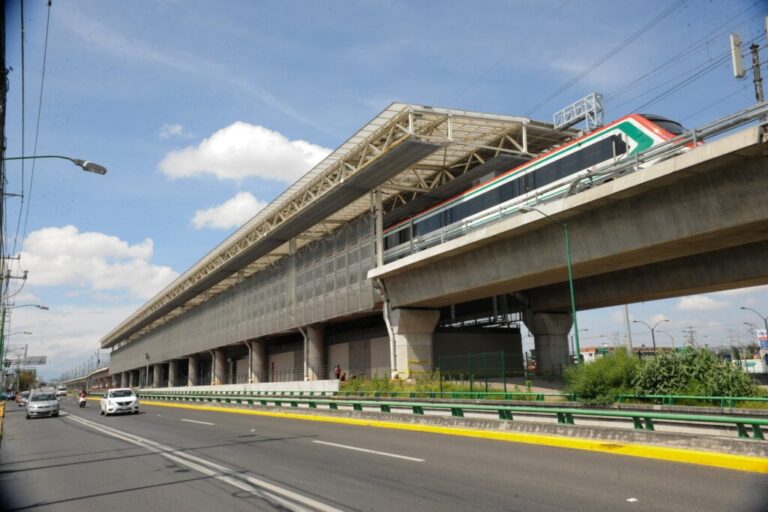 Tren “El Insurgente” conecta al EdoMéx con la CDMX en una hora y suma más de 25 millones de pasajeros