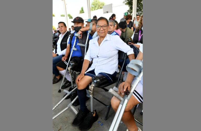 Entregan en Edomex prótesis a 103 personas con discapacidad