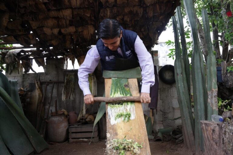 Apoyan talleres artesanales de Villa Progreso, Querétaro